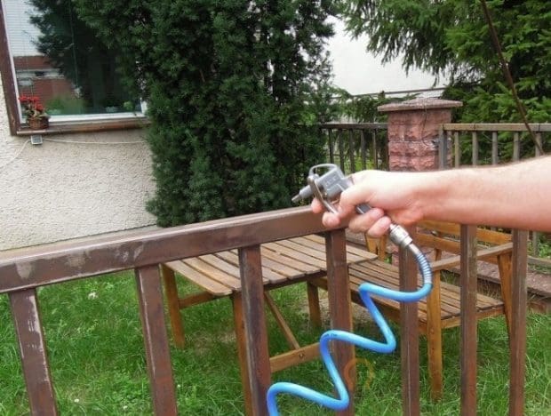 piaskowanie balustrady na balkonie