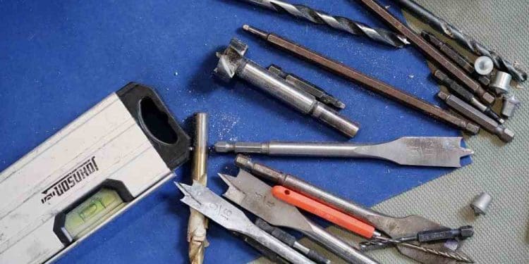 wiercenie-w-płytkach wiertla