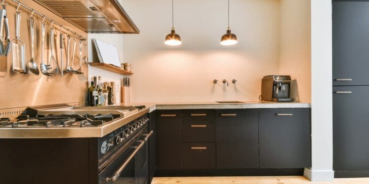 kuchnia bez górnych szafek