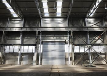 Na co zwrócić uwagę przy wyborze bram przemysłowych?