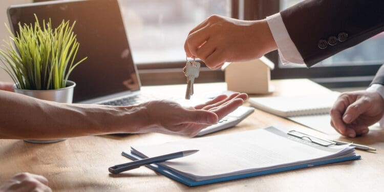 agent nieruchomości