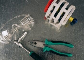 rękawice i okulary bhp