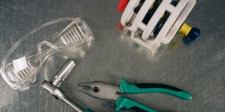 rękawice i okulary bhp