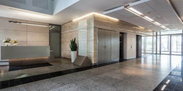 Bezpieczeństwo wewnętrzne w instytucjach publicznych: nowe wyzwania dla projektantów