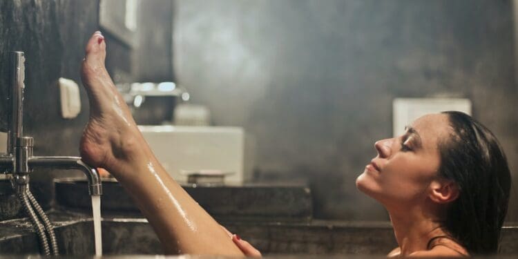 W jakiej łazience sprawdzi się wanna wolnostojąca?