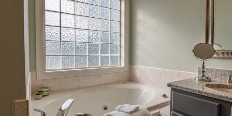 W jakim kolorze urządzić łazienkę? Trendy 2023!