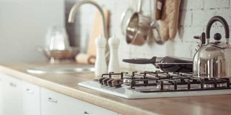 Czym są obrzeża meblowe?