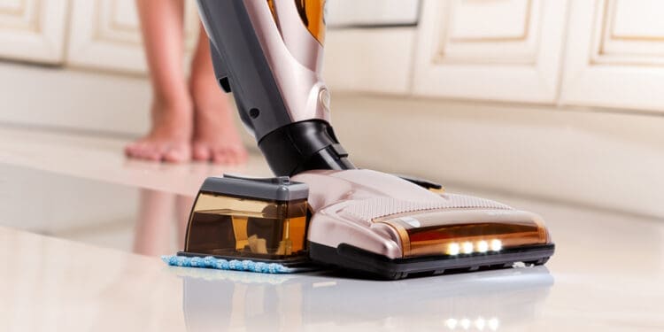 Odkurzacz pionowy czy tradycyjny – który wybrać do sprzątania domu?