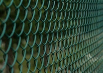 Siatki ogrodzeniowe – rodzaje i przeznaczenie