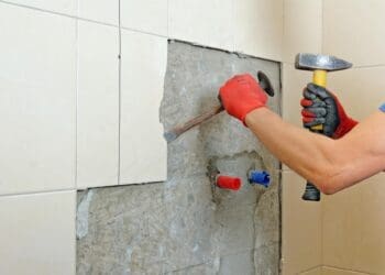 Zrywanie płytek ceramicznych