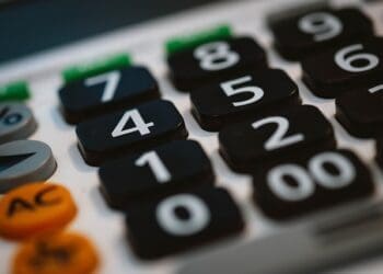 Wykonywanie precyzyjnych obliczeń z kalkulatorem