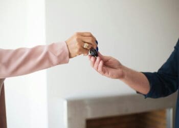 Inwestycje w mieszkania przetargowe – przewodnik dla rozsądnych inwestorów