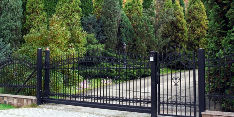 Automatyka do bram – wszystko, co powinieneś wiedzieć przed zakupem